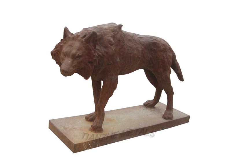 cast iron wolf statue